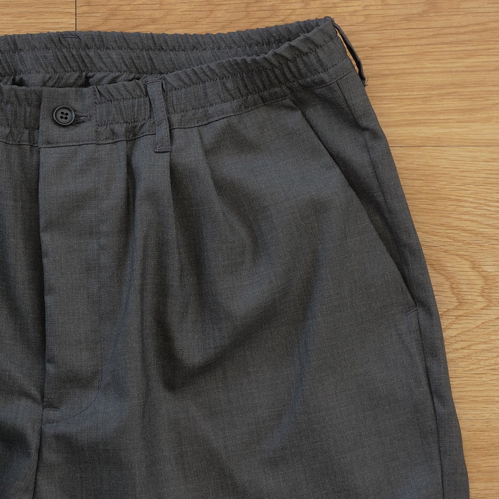 [Still By Hand]  PT07231OS - Summer wool 2 Tuck Pants Charcoal