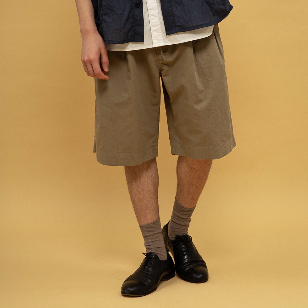 [Rough Side]  23SS Easy Pleat Shorts Mud